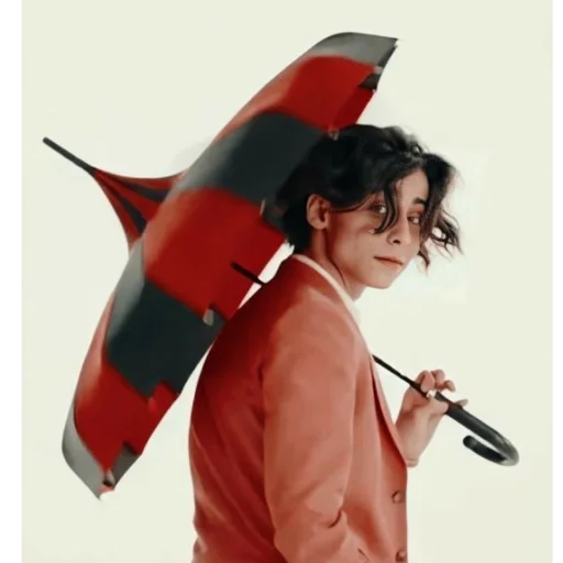 Aidan Gallagher emoji ☂️