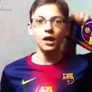 Эмодзи FC Barcelona 👩‍🦲