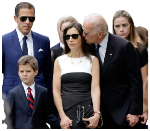 Creepy Joe Biden emoji 🥴
