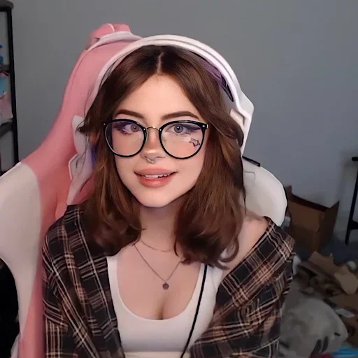 Hannah owo стикеры