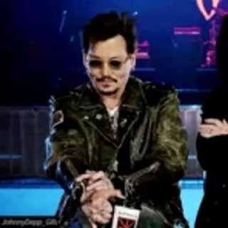 Стикер Johnny Depp 😏