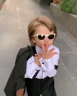 Kids emoji 😎