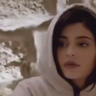 Kylie Jenner emoji 😐