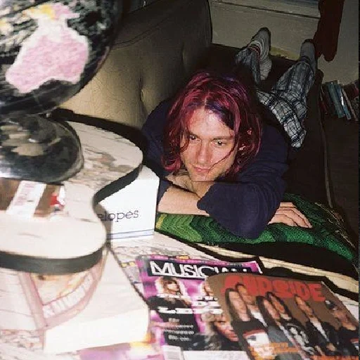 Эмодзи Kurt Cobain 2 🤩