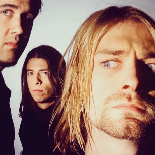 Эмодзи Kurt Cobain 2 😧