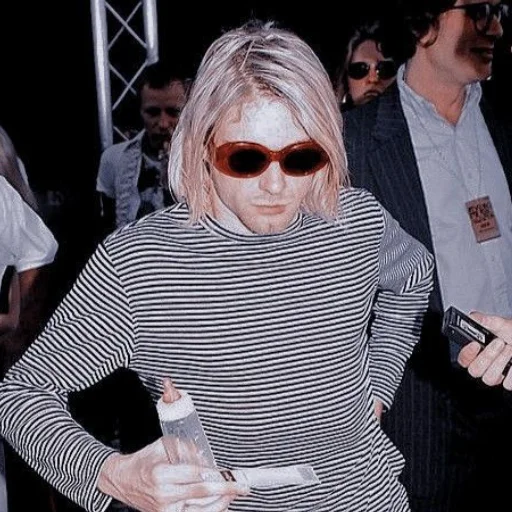 Эмодзи Kurt Cobain 🕺