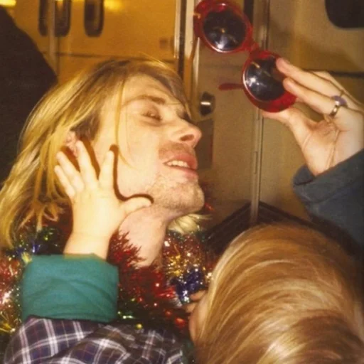 Telegram stiker «Kurt Cobain» 😩