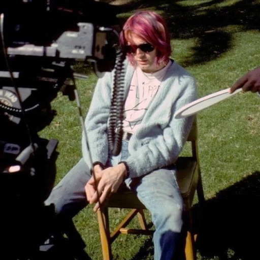 Стикер Kurt Cobain  😵