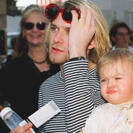 Эмодзи Kurt Cobain 😨