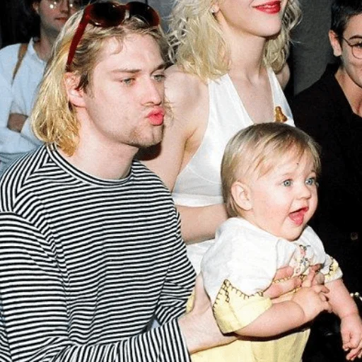 Эмодзи Kurt Cobain 😘