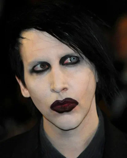 Manson emoji 😚