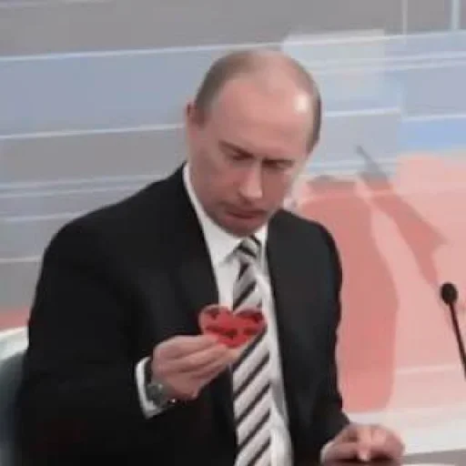 Стикер Telegram «Путин» 🧐