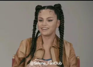 Стикер Selena Gomez  🙄