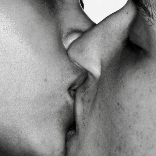 Стикер Shall we kiss? 🥰