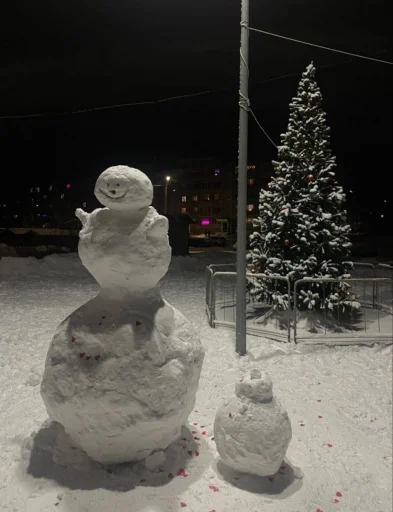 Стікер Снеговичок от Владика 🎄