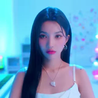 Стікер Soyeon 2 (G)I-DLE ☺️