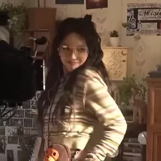 Эмодзи Soyeon 4 (G)I-DLE 💃