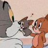Tom and Jerry emoji 😘