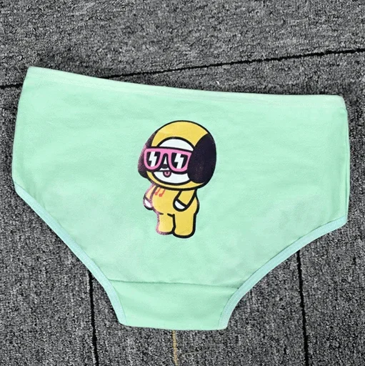Underwear emoji 🤪