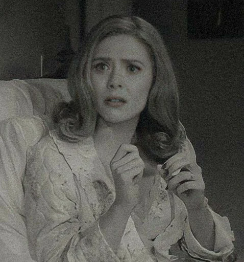 Elizabeth Olsen/Wanda Maximoff emoji 😟